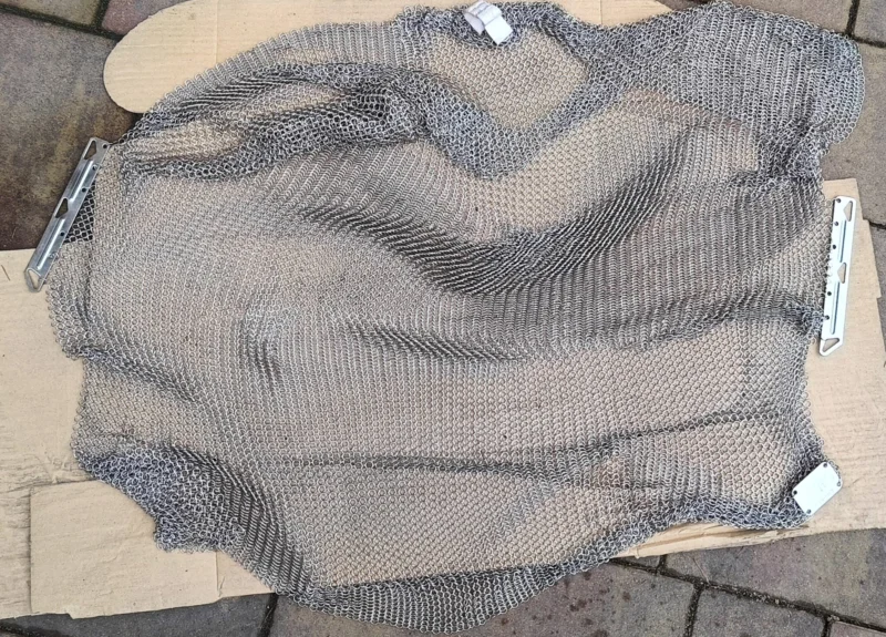 Zestaw Rękawic masarskich/ochronnych MANABO stal nierdzewna 6 szt. i kolczuga/fartuch masarski.
