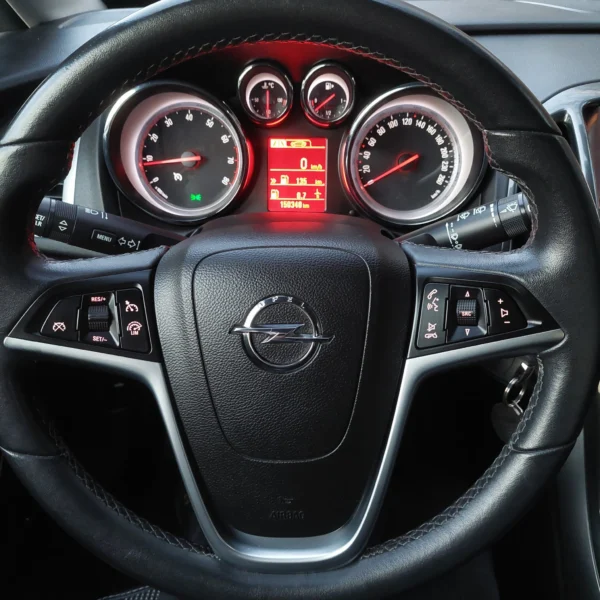 Opel Astra J Sports Tourer 1.4 Turbo 140KM 2013r. Benzyna