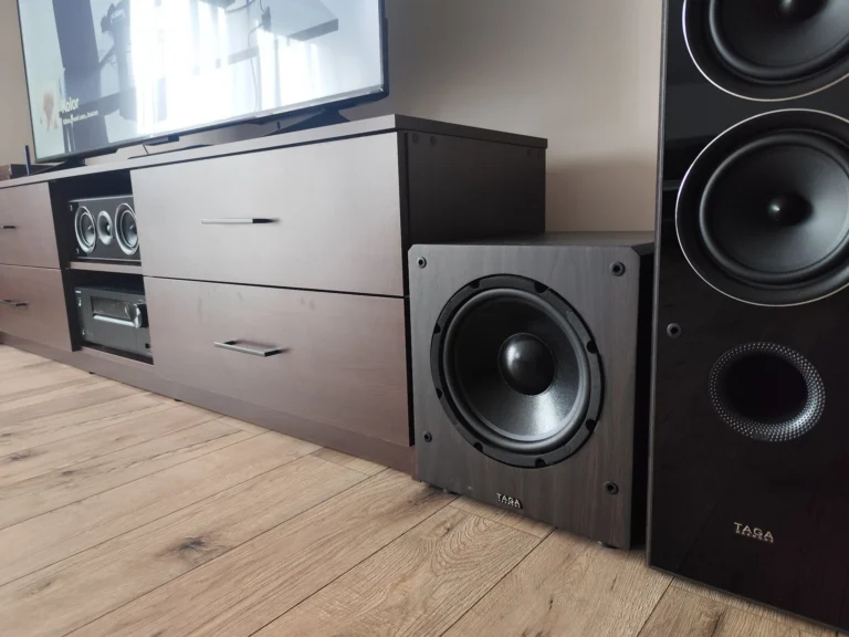 Subwoofer kina domowego taga harmony tsw 210 idealny