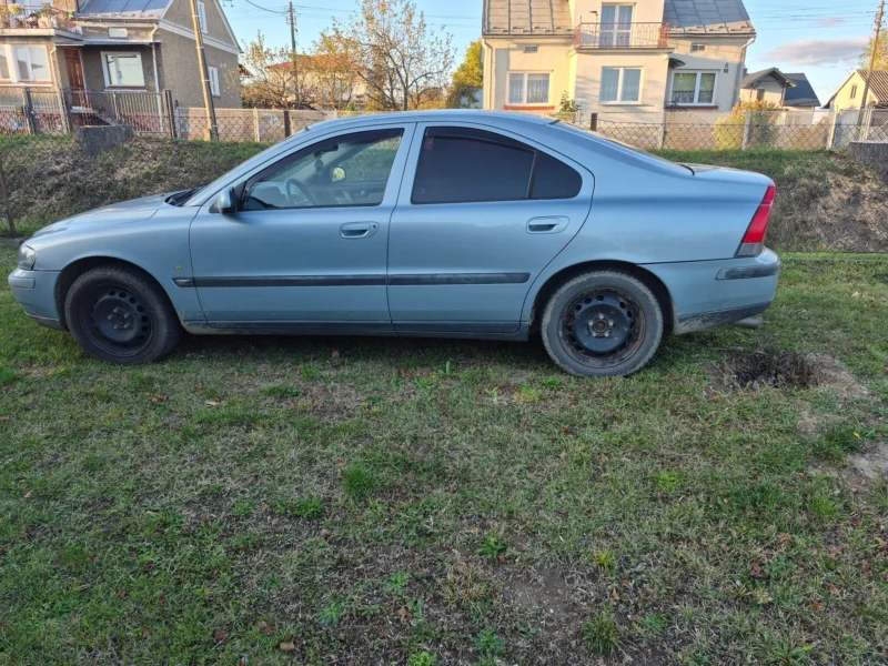 Volvo s60 2.5t awd lpg