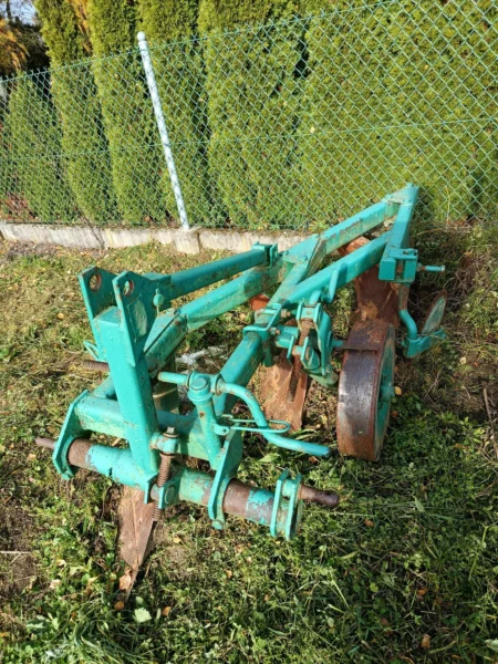 Pług 3 skibowy