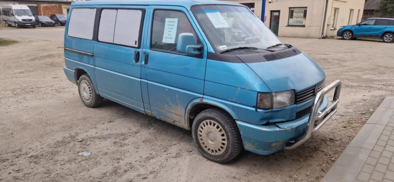 Volkswagen Caravelle 2.4D.