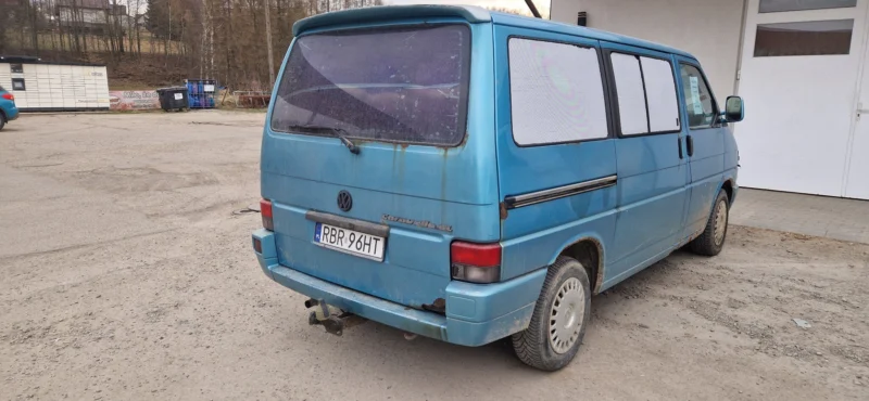 Volkswagen Caravelle 2.4D.