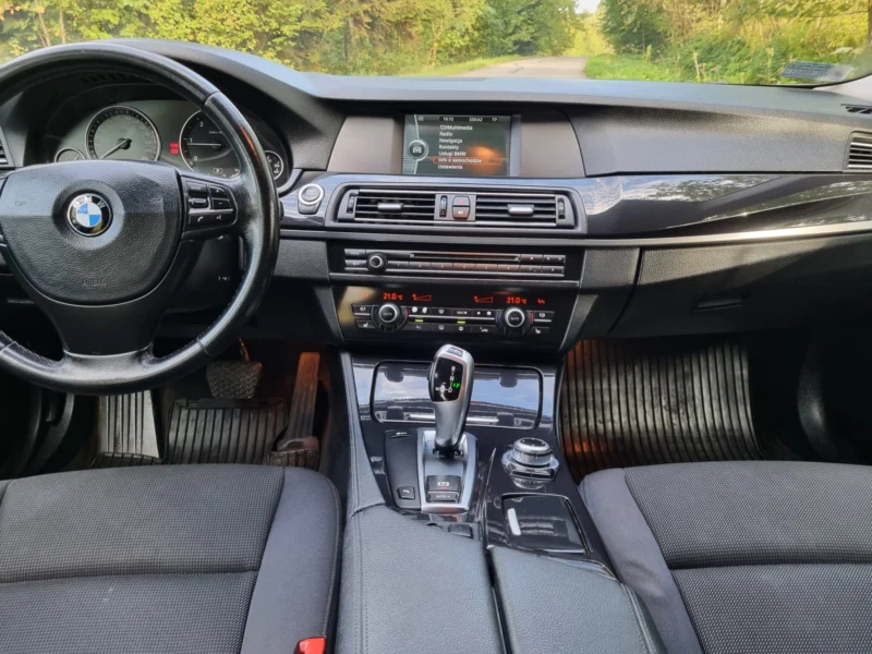 BMW F11