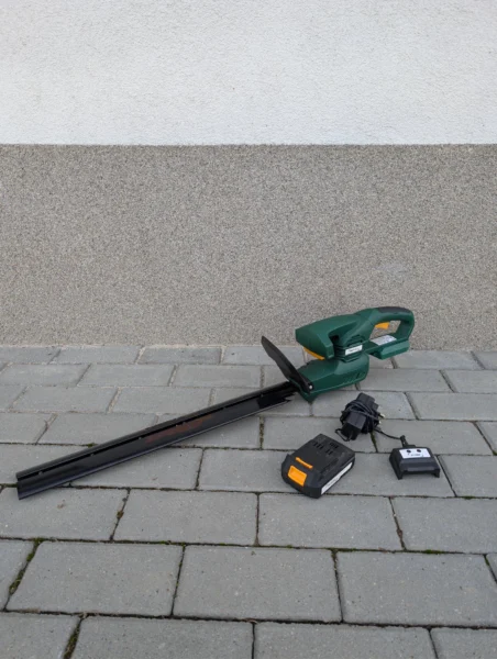 Nożyce akumulatorowe do żywopłotu 18V + bateria i ładowarka