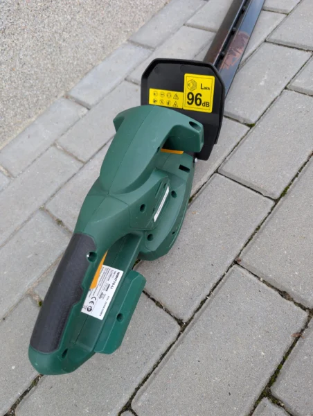 Nożyce akumulatorowe do żywopłotu 18V + bateria i ładowarka