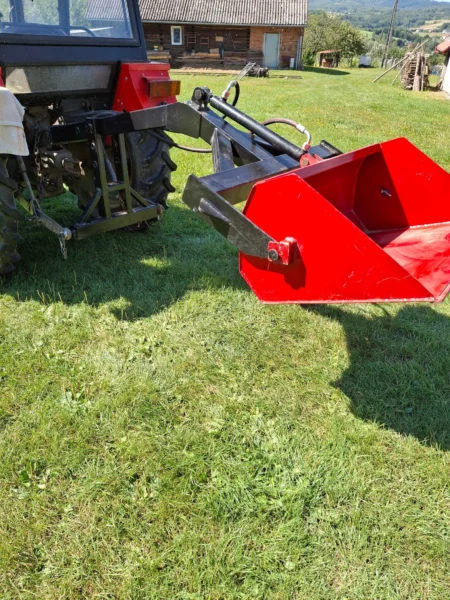 Sprzedam ładowacz hydrauliczny na tył ciągnika