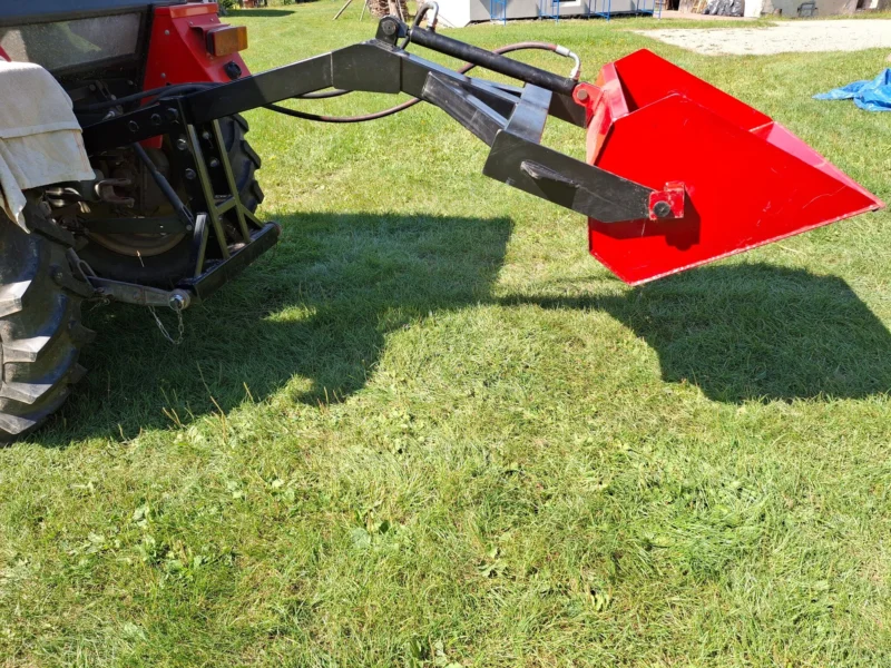 Sprzedam ładowacz hydrauliczny na tył ciągnika