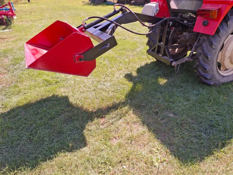Sprzedam ładowacz hydrauliczny na tył ciągnika