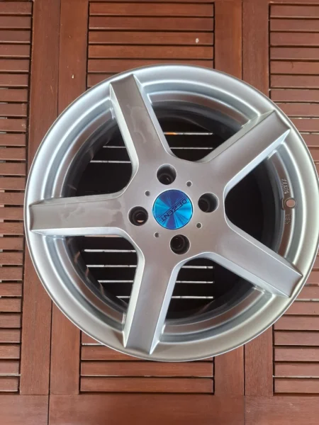 Felgi aluminiowe nowe 16" 4×108
