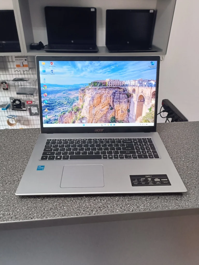 Sprzedam laptopy używane