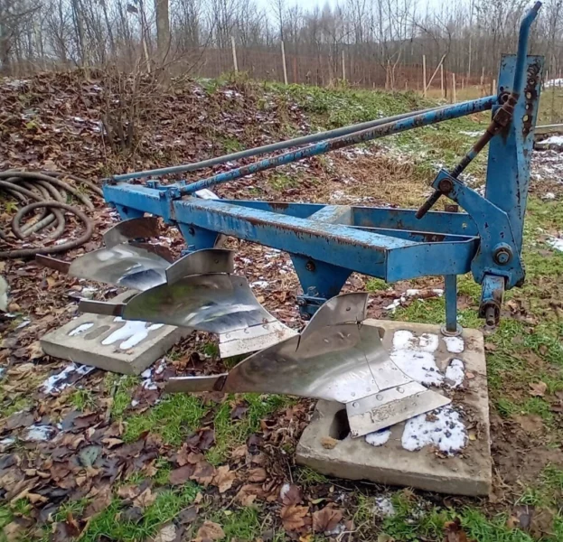 Pług LEMKEN 3 skibowy