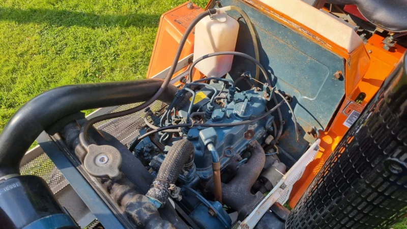 Ciągnik Kubota B1702-M z glebogryzarką