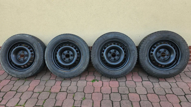 4 koła zimowe do Volkswagen Transporter T5 205x65x16C 5×120 ET51