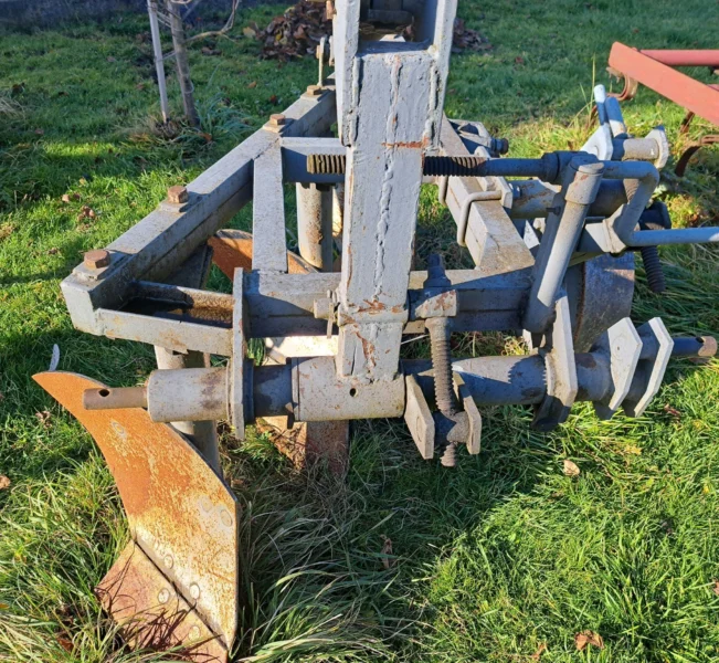 Pług 3 skibowy