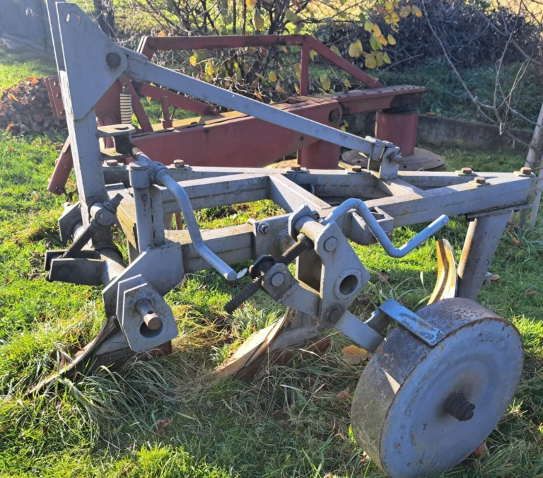Pług 3 skibowy