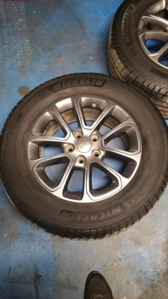Koła zimowe jeep 2000 zł
