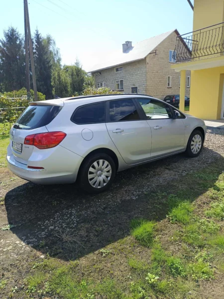 Opel Astra J Combi