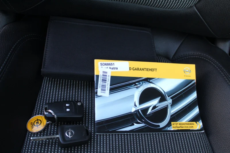 Opel Astra J Sports Tourer 1.4 Turbo 140KM 2013r. Benzyna