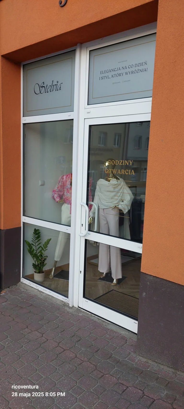 Mały lokal w centrum Brzozowa do wynajęcia pow.15m2