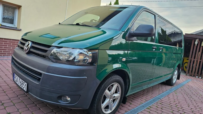 Wypożyczę Busa Wynajem Busów 9os osobowy Volkswagen Transporter T5 Zarszyn pow Sanocki