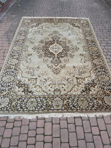 Dywan wełna 335 x 240 cm używany, stan bardzo dobry