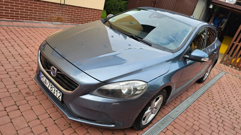 Volvo V40 II 1.6 T3 150KM Lift 2012 Film Kamera 2 Kpl Kół Zamiana na Busa 9 os
