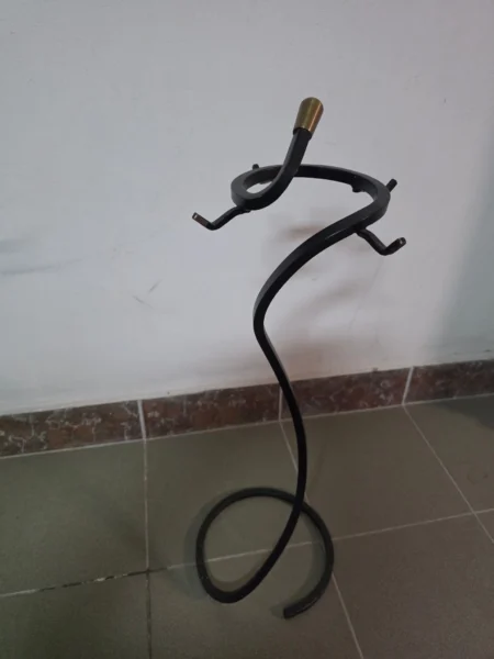 Akcesoria kominkowe na stojaku