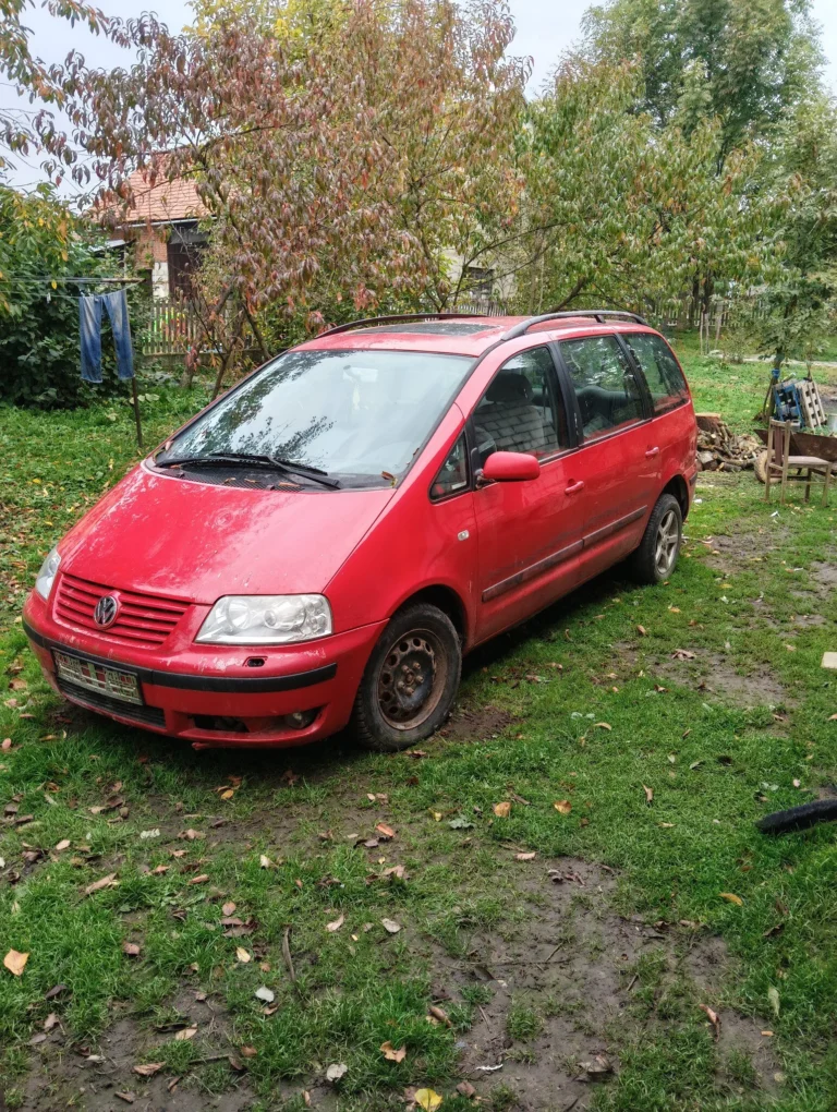 Sharan na części