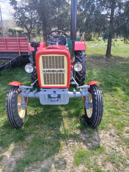 Ursus C330