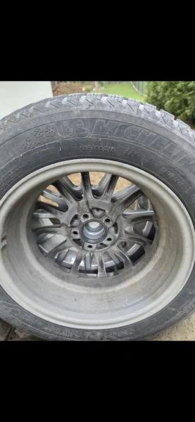 Opony Zimowe Michelin Skoda rozstaw 5x100 4szt 185/60/15