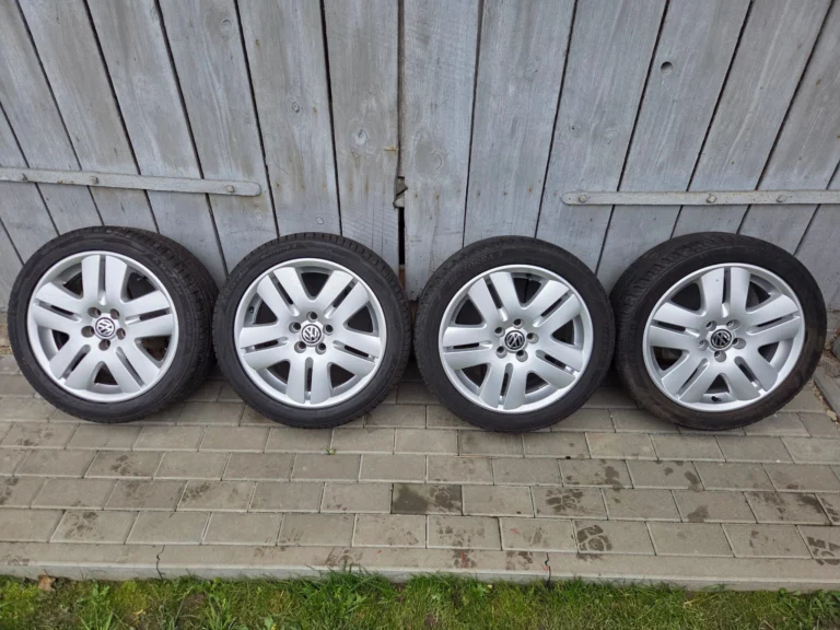 Alufelgi 16 5x100 205/45/16 Opony Koła Audi Seat Skoda Volkswagen