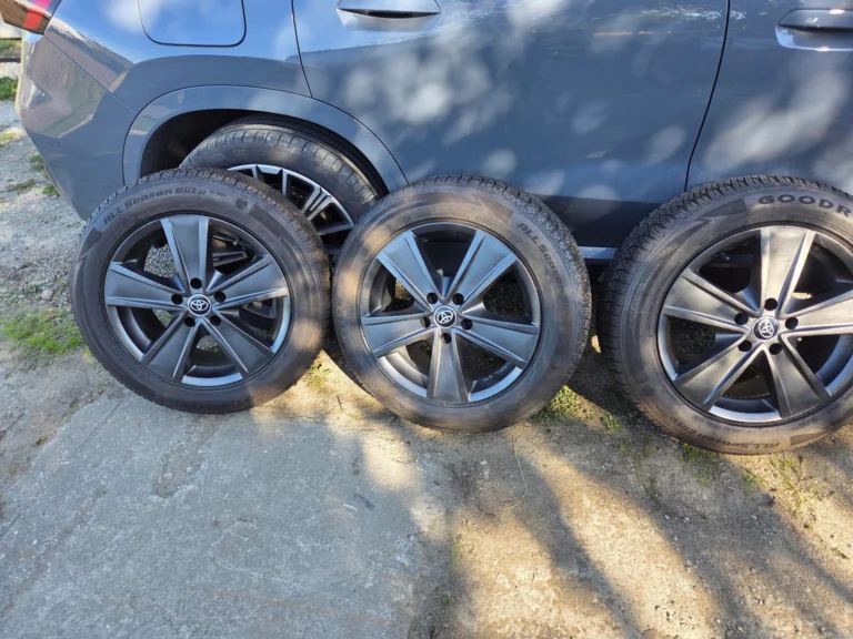 Koła alu 17 Toyota