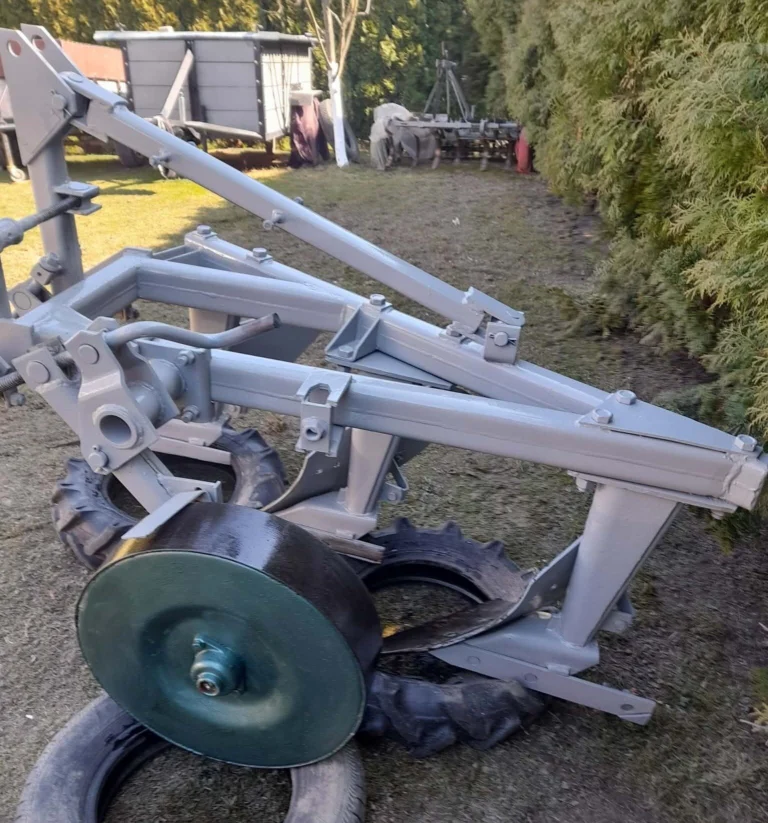 Pług 3 skibowy