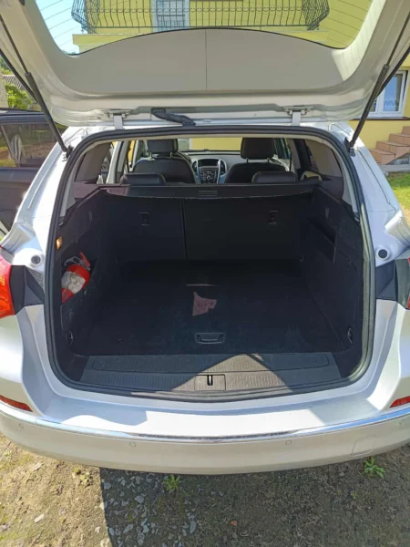 Opel Astra J Combi