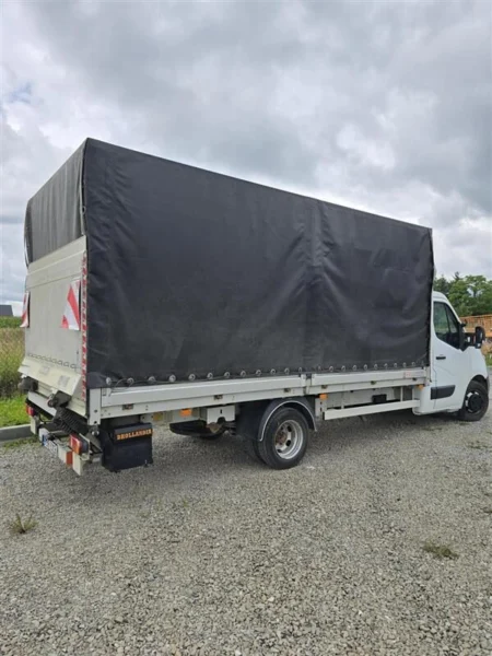Wynajmę Wynajem busa Renault Master plandeka z windą