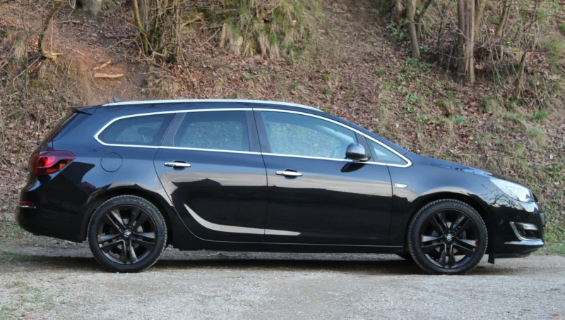 Opel Astra J Sports Tourer 1.4 Turbo 140KM 2013r. Benzyna