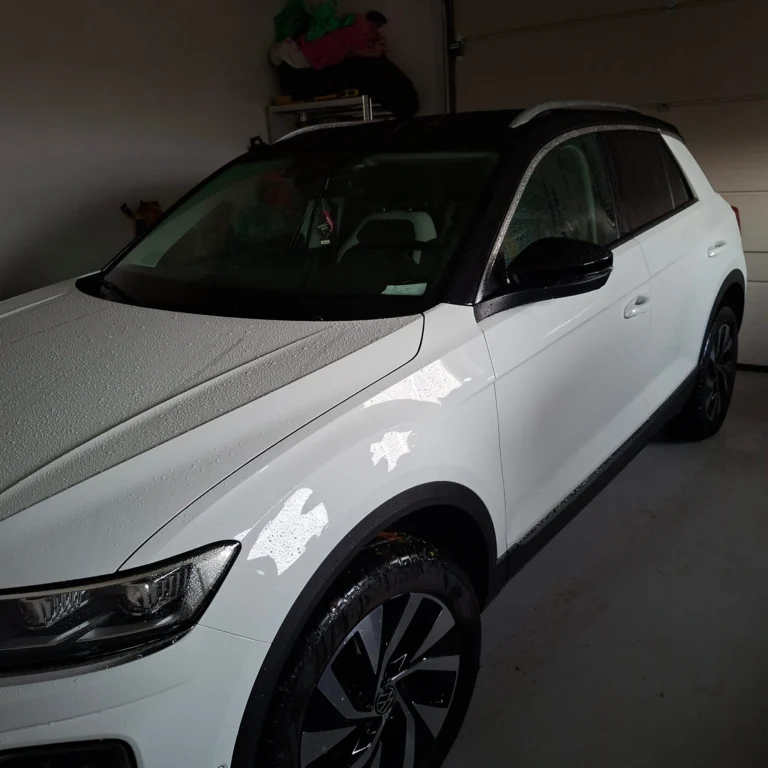 VOLKSWAGEN T ROC