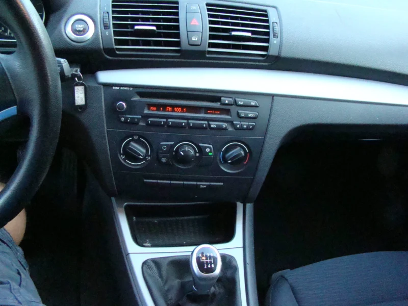 BMW 116i E87 122 KM (benzyna, klimatyzacja aut. ) - 2009 r.
