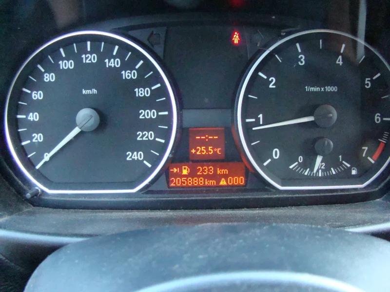 BMW 116i E87 122 KM (benzyna, klimatyzacja aut. ) - 2009 r.