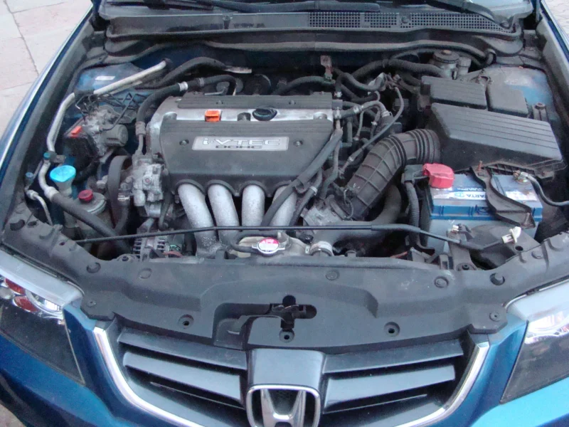 Honda Accord VII 2.0 i-VTEC 155 KM (benzyna, klimatyzacja)- 2003