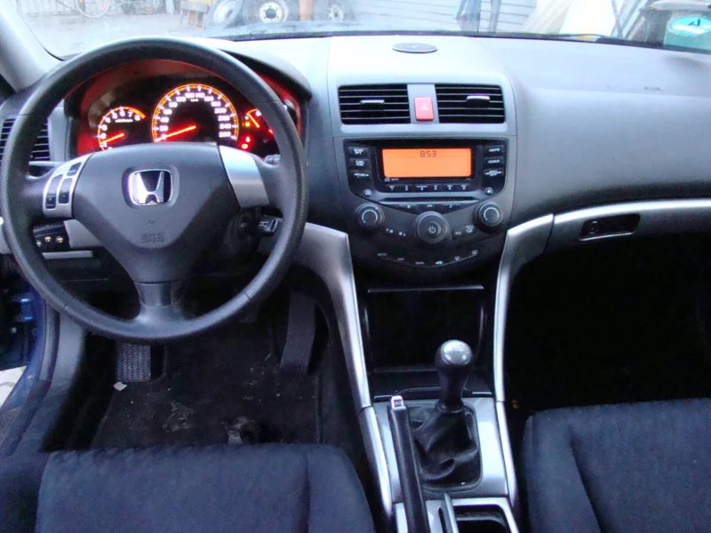 Honda Accord VII 2.0 i-VTEC 155 KM (benzyna, klimatyzacja)- 2003