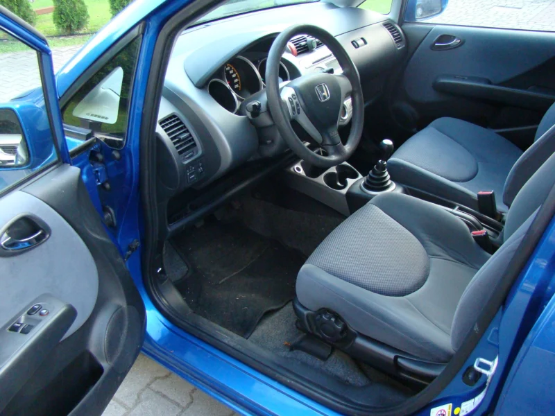 Honda Jazz II 1.3 16V 83 KM (benzyna, klimatyzacja aut. ) - 2006 r.