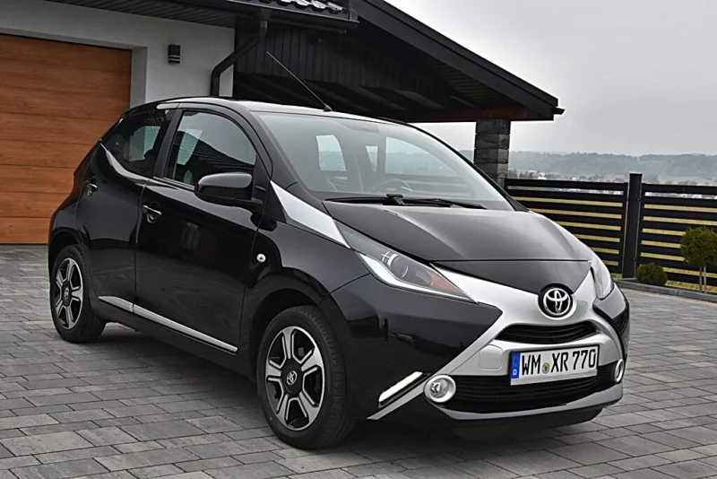 Lift 1.0 vvt-i 69KM x-clusiv kamera climatronik serwis z Niemiec