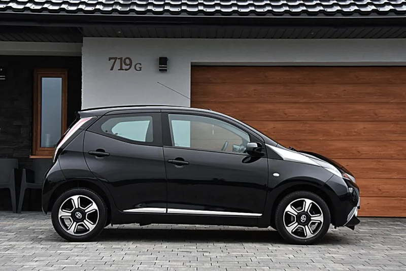 Lift 1.0 vvt-i 69KM x-clusiv kamera climatronik serwis z Niemiec
