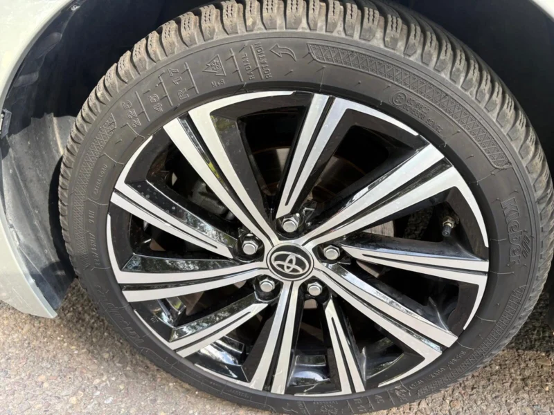 Toyota Corolla XII 1.8 140KM Hybryda 2023r LED BDB Rej PL FV Sanok