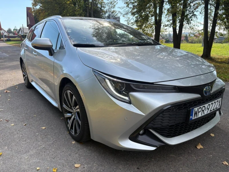 Toyota Corolla XII 1.8 140KM Hybryda 2023r LED BDB Rej PL FV Sanok