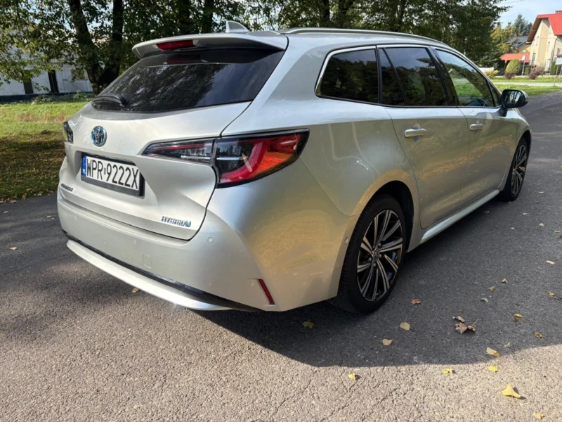 Toyota Corolla XII 1.8 140KM Hybryda 2023r LED BDB Rej PL FV Sanok