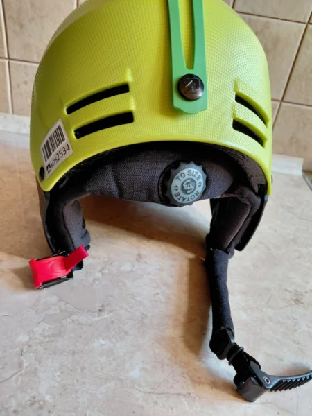Kask narciarski