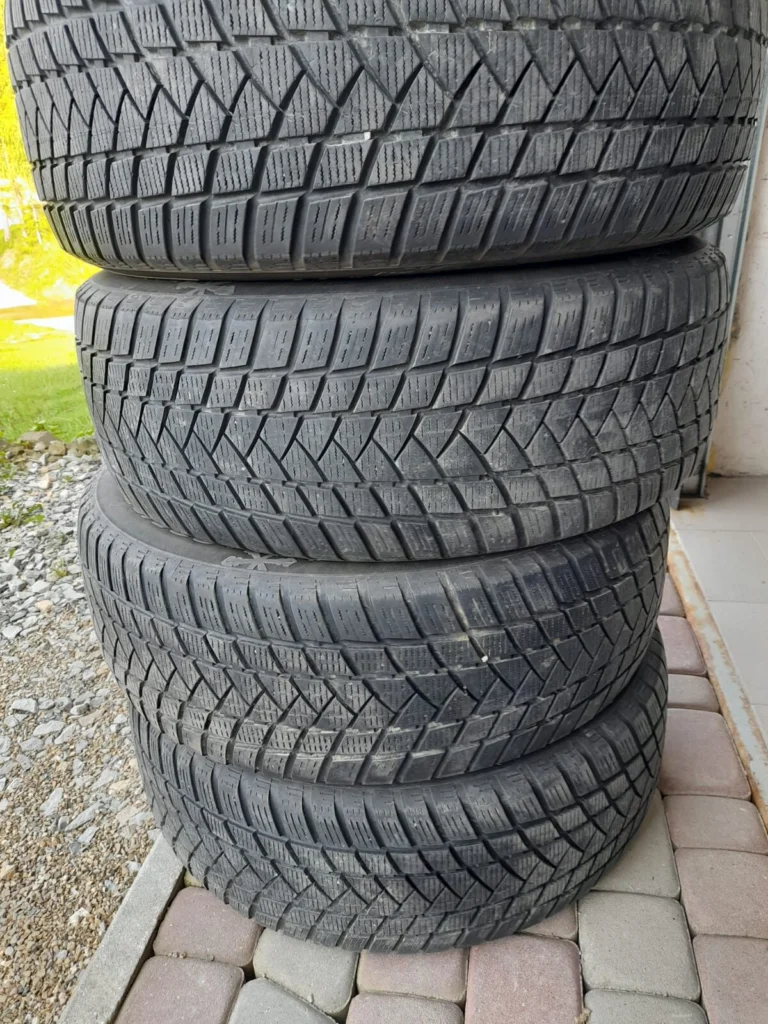 Opony zimowe 235/65 R17